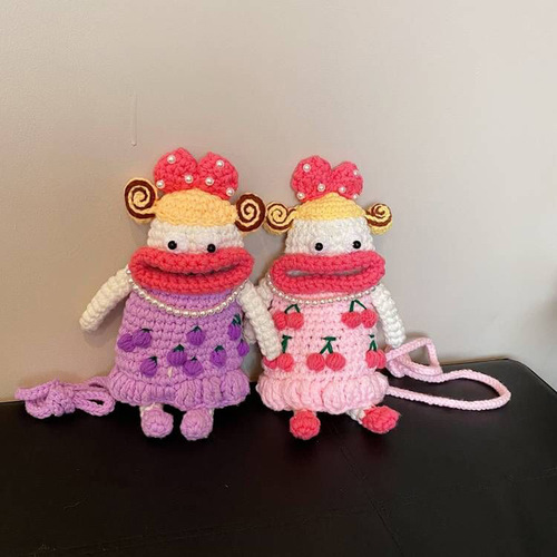 网红钩织包包女成品包新款网红针织香肠嘴大嘴妹单肩斜挎手机包