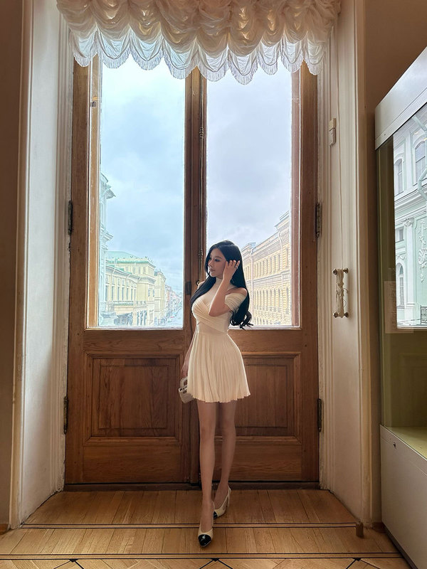 woppei 小巴姐妹四色交叉设计感针织显瘦系列款（连衣裙/上衣）|undefined