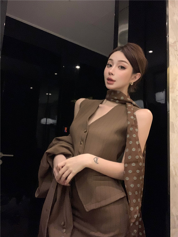 时尚套装女装高级感气质条纹西装外套通勤老钱风马甲背心高腰短裙|undefined