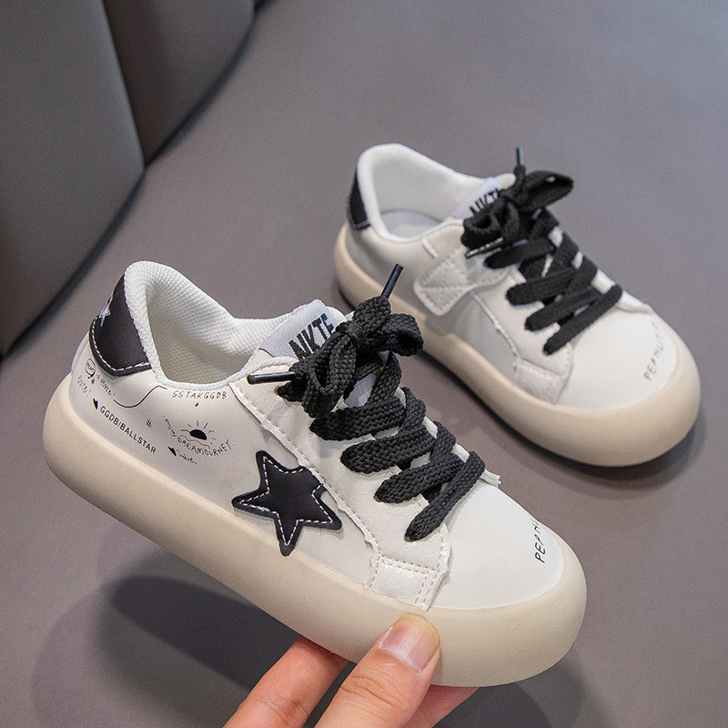 Chaussures de planche en cuir pour enfants, version coréenne, avec semelles souples, nouvelle coupe basse décontractée pour garçons et filles, printemps-automne_voghion.com