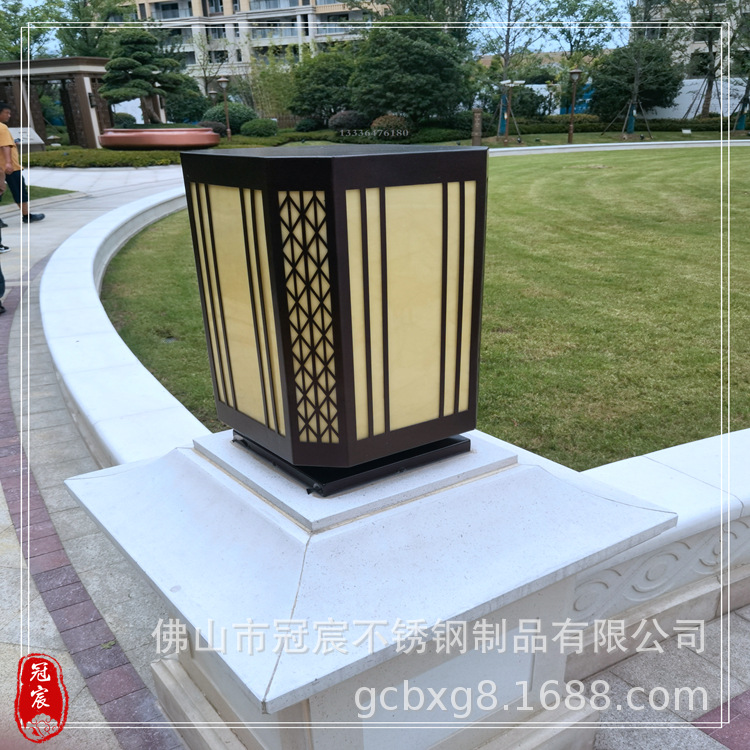 楼盘小区不锈钢装饰墙灯箱 红古铜喷涂表面效果图