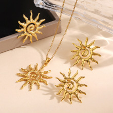 欧美不锈钢锤纹螺旋太阳吊坠项链 镀18k轻奢套装戒指复古夸张耳环