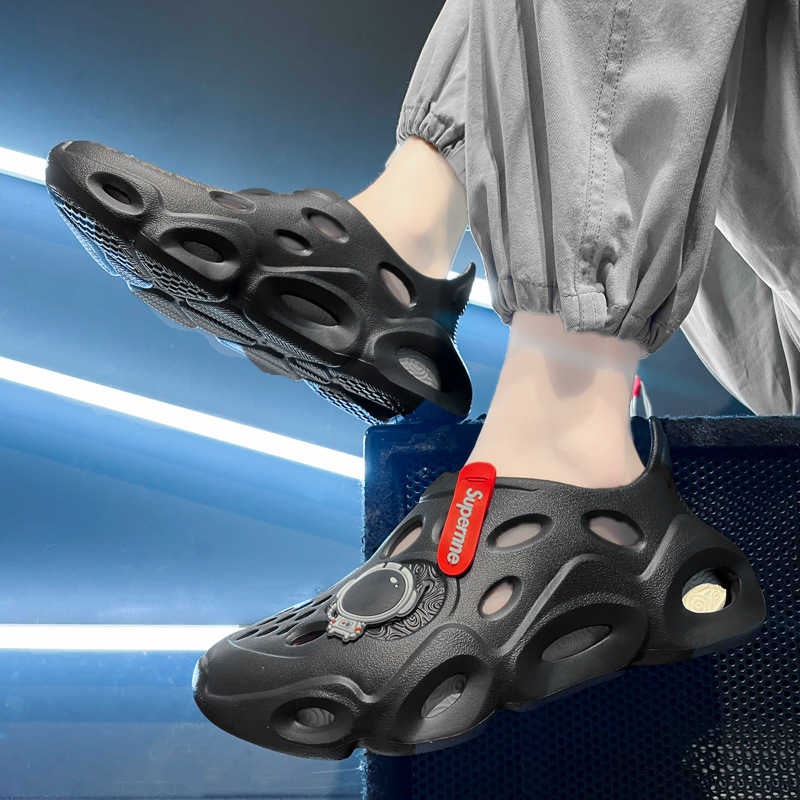 Croc Shoes Men's Summer Outer Wear Non-Slip Korean Style Sports Slippers with a Poop-Feeling Dual-Use Toe-Toe Slippers Large Size Beach Sandals