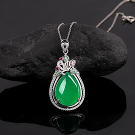 项链;戒指;项坠