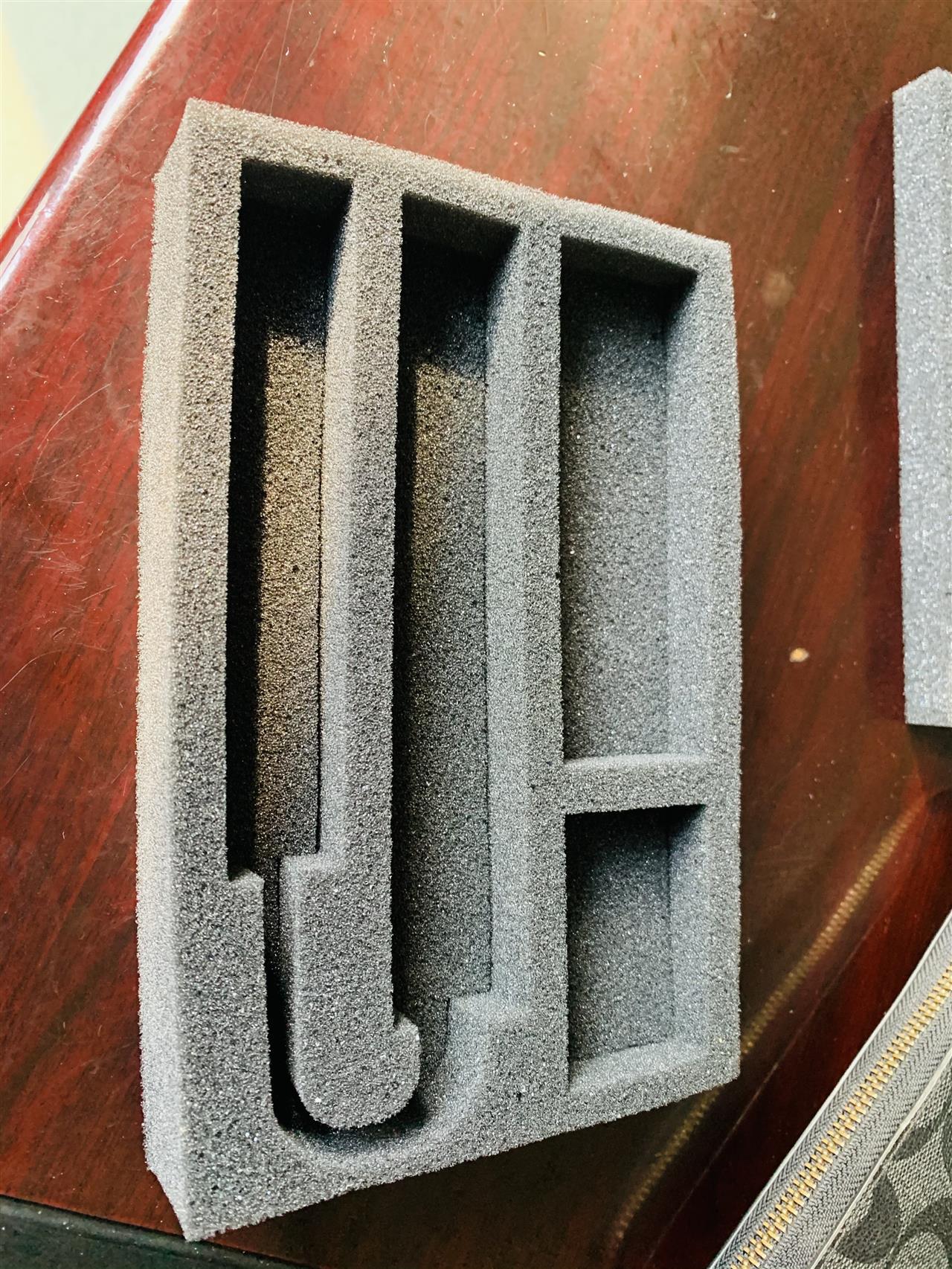 供应黑色灰色桑葚水果包装海绵垫片/桑葚成型异形垫片海绵