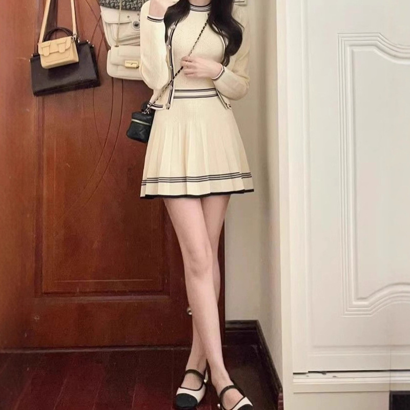 韩系学院风小香套装裙女春秋季高级感时尚撞色针织背心开衫三件套|undefined