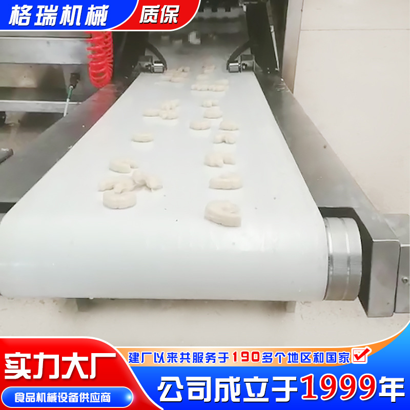 麻辣烫各种丸子加工流水线 鱼豆腐甜不辣加工设备 火锅食材生产线