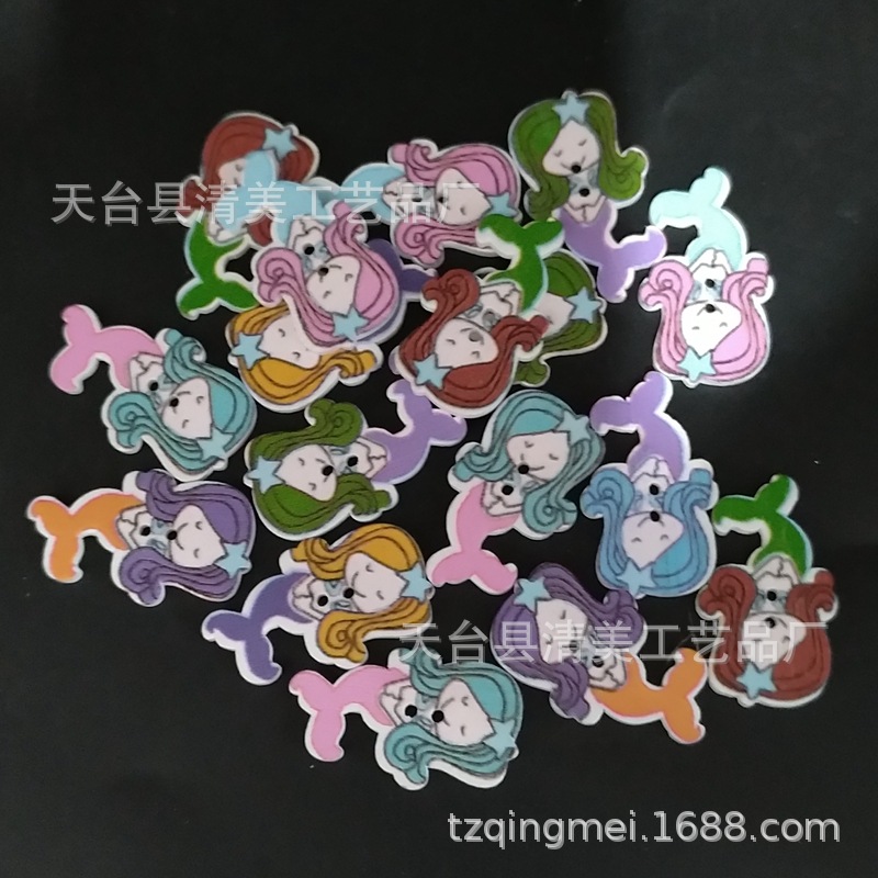 50 botones de madera de sirena pintados de dibujos animados de sirena pintados de dibujos animados de bricolaje por paquete