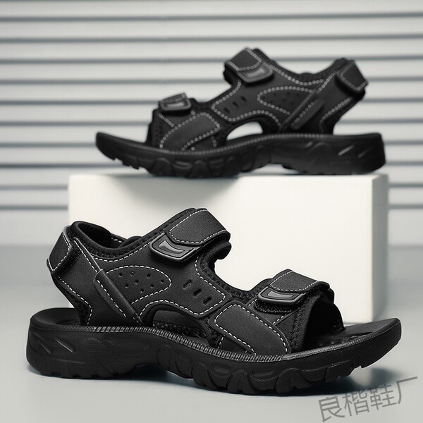 Summer trend sandals for boys