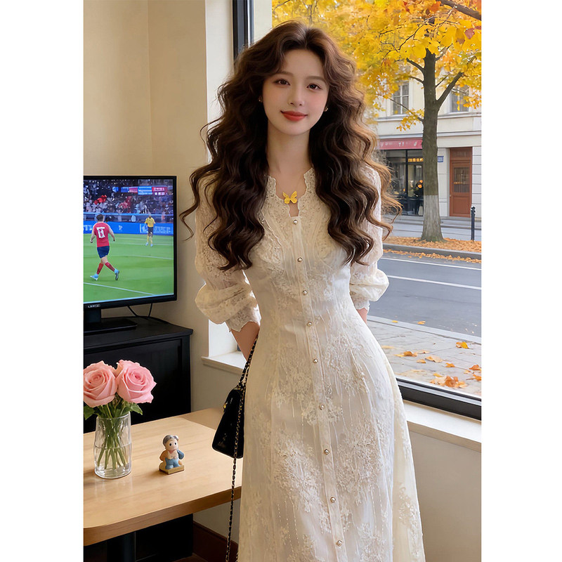 French-style V-neck lace long-sleeve dress, 2026 new spring model, elegant waist-cinching dress for important occasions