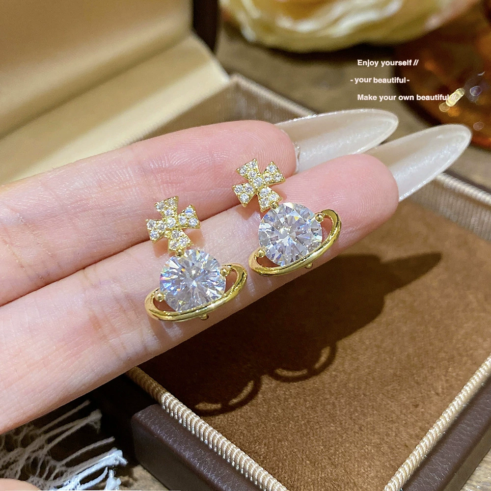 Серебряные серьги 925 пробы, жемчужные вставки, легкая роскошь европейский стиль, легкие