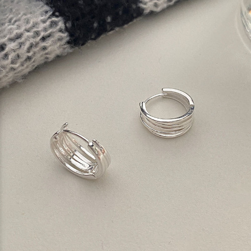 Especial 2025 nuevo tipo de línea multicapa pernos de orejas femeninos estilo coreano retro personalidad simple pendientes de trenzado cruzado pendientes image 5