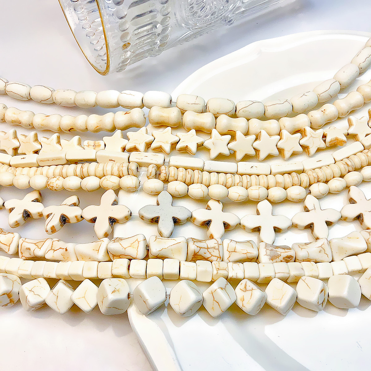 Suministro directo de fábrica blanco turquesa con cuentas de bricolaje a mano collar de accesorios de joyería material de cuentas sueltas cuentas espaciadoras al por mayor