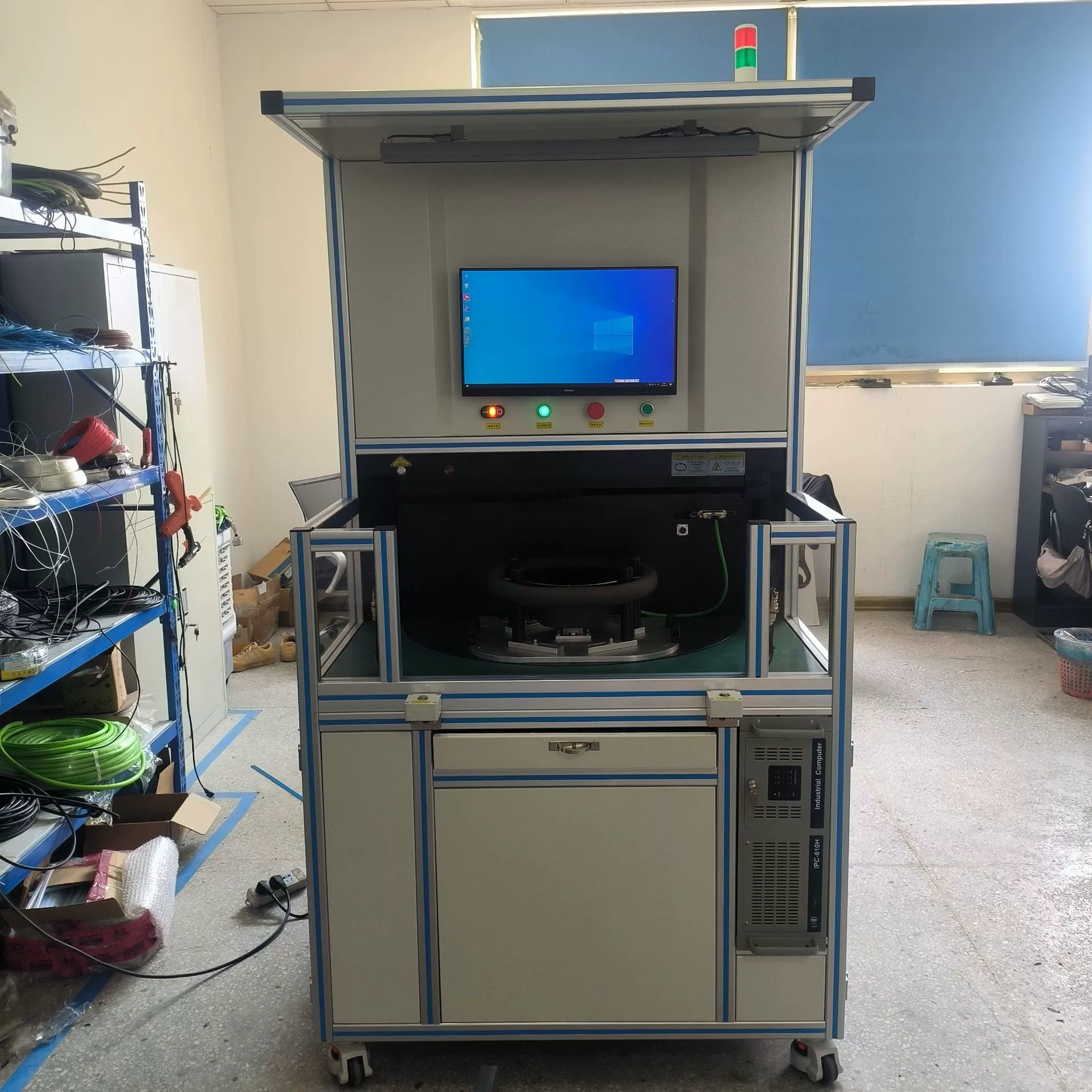 Оборудование для тестирования рулевого колеса автомобиля: стенд для проверки электрических характеристик рулевого колеса, распознавание логотипа с подсветкой, датчик отдачи руля (HOD)