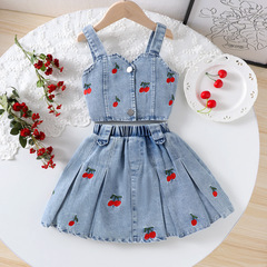 ヨーロッパとアメリカの女の子のスーツ夏の新しいカレッジスタイルの花刺繍サスペンダートップウォッシュデニムスカート2点セット