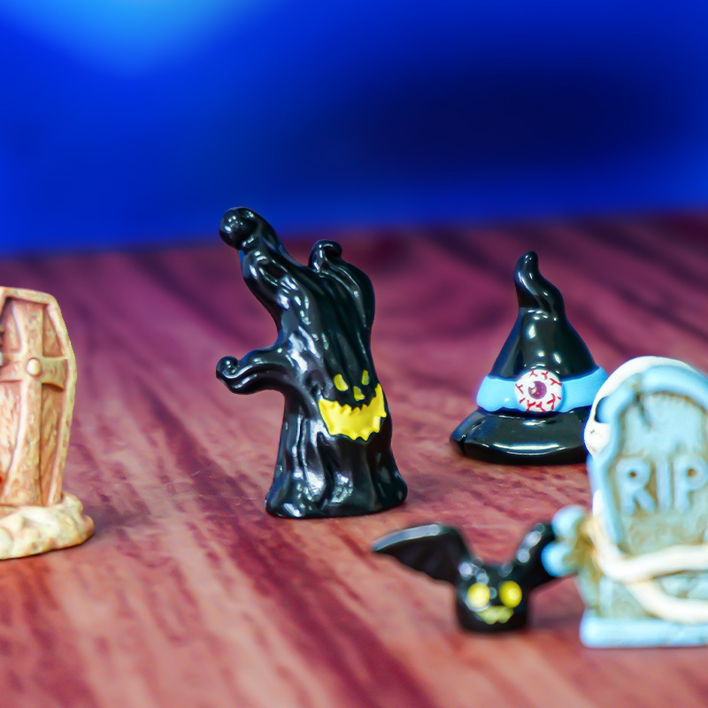 Nuevas decoraciones de Halloween transfronterizas: calabaza fantasma, lápiz de tumba con forma de murciélago vampiro, micro-paisaje de resina con sombrero mágico y calavera.