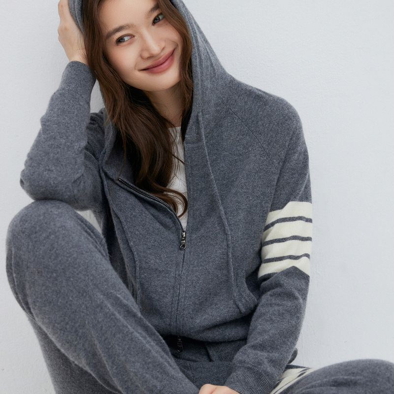 New autumn and winter 100% cashmere hooded sports suit with zip-up sweatshirt, sweatpants, knitted jacket, sweater, and cardigan