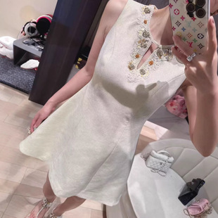 ��ʽ�ع��̽���鱳���B��ȹŮ���¿������@�ݚ��|�o��С���L��ȹ