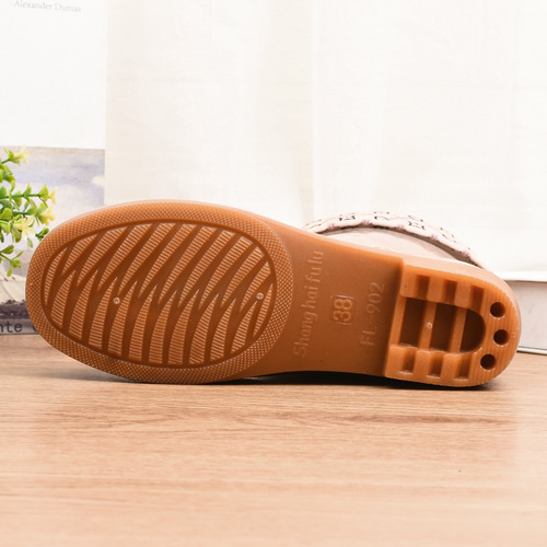 Women's Low-Top Rain Boots, Fashionable Waterproof Rain Shoes for Outdoor Wear, Non-Slip Rubber Shoes for Daily Work Use