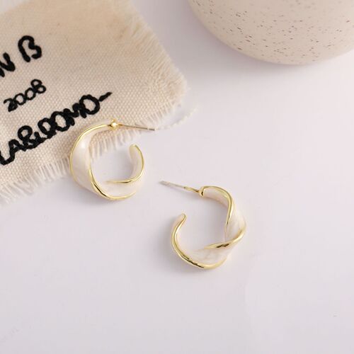 Arc gold-plated women's earrings, small fresh and simple s925 silver needle earrings, French retro