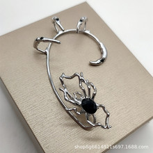 蜘蛛耳挂无耳洞耳骨夹柏谨新款暗黑小众高级感甜酷风辣妹耳挂耳夹