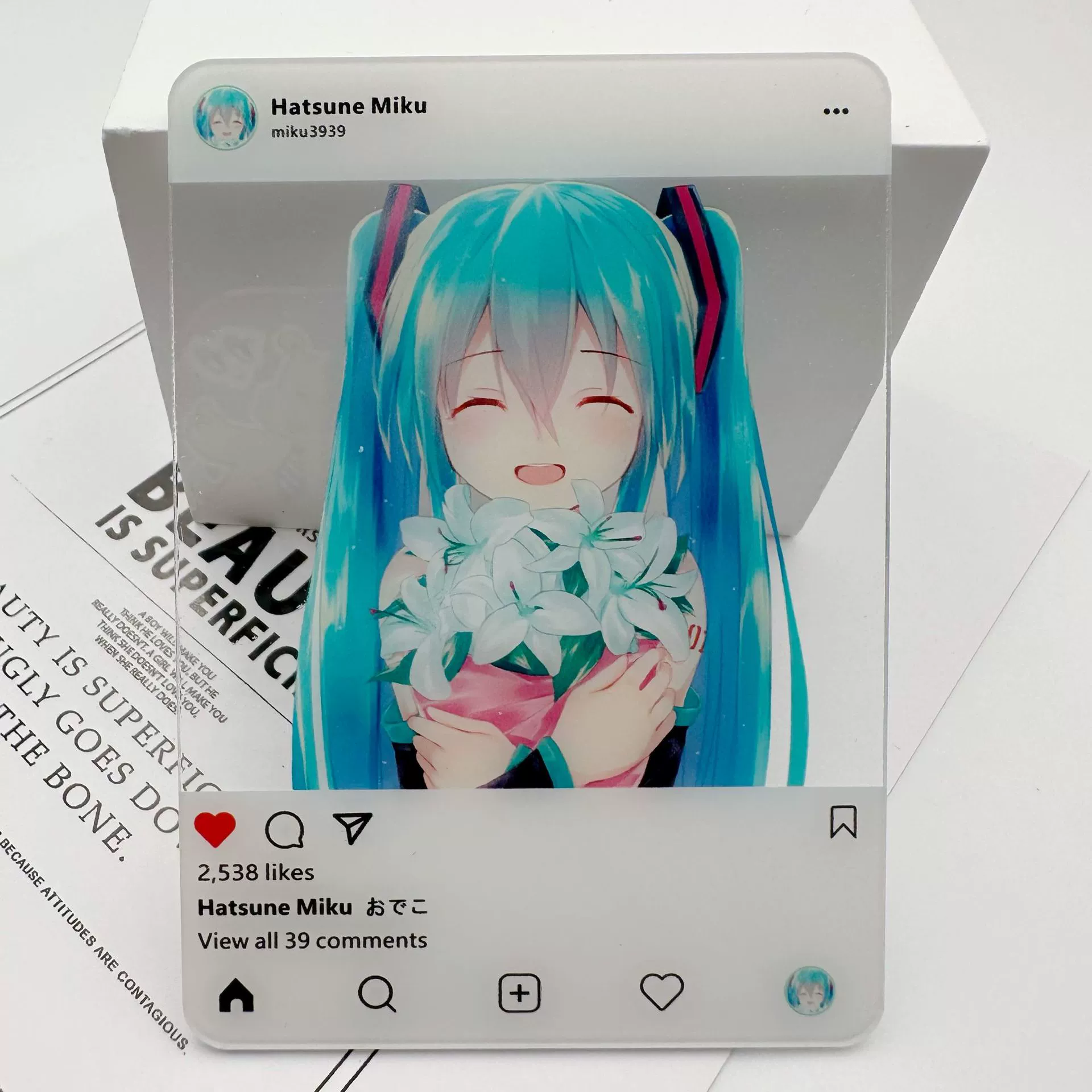 Акриловая фотокарточка (Xiaohongshu) Hatsune Miku, размеры 8,5×5,5–8,9×6,35 см, коллекционные дизайны