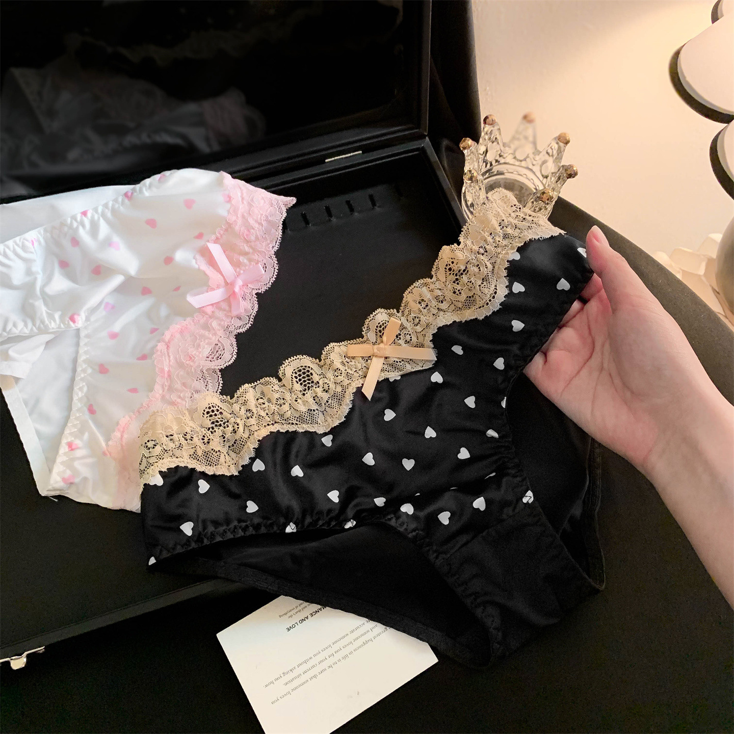 Nuevo estilo francés retro sexy amor bragas de encaje puro dulce arco de cintura baja chica calzoncillos de seda de hielo