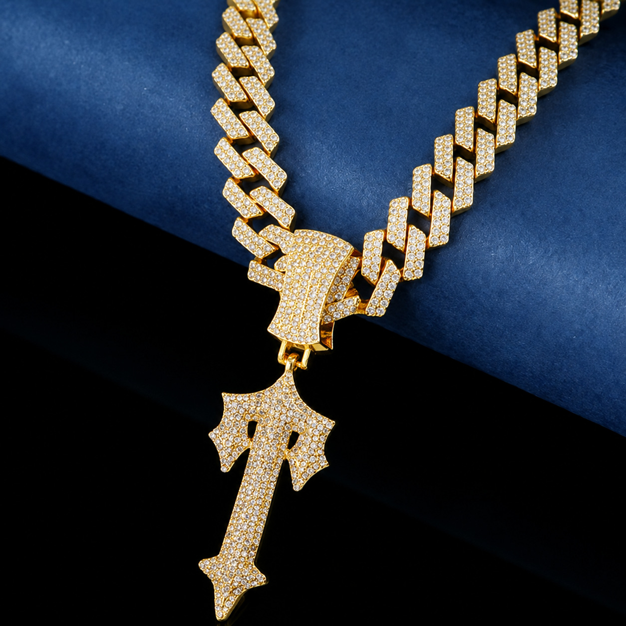 Nuevo colgante de espada cruzada de aleación con diamantes, cadena cubana, estilo hip-hop, joyería de espada grande legendaria