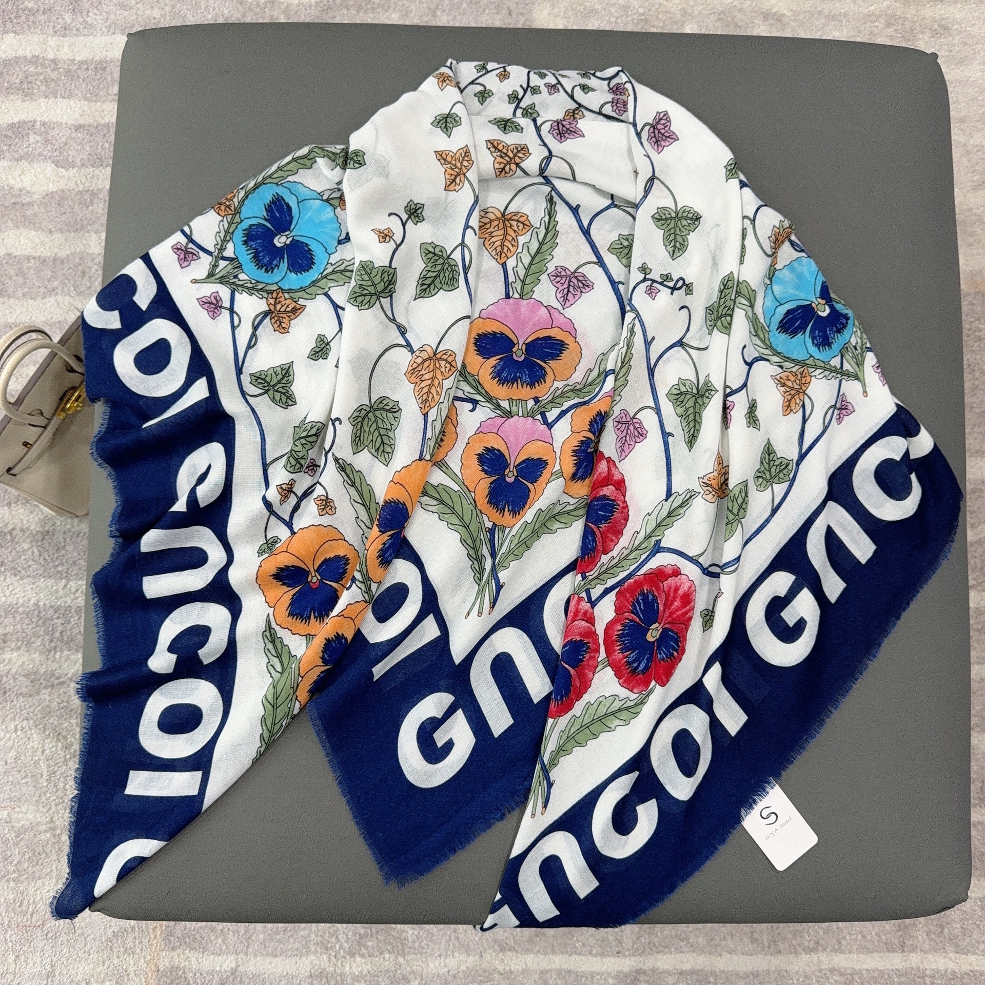 Nuevo 130cm bufanda cuadrada grande todo a juego moda impreso bufanda caliente bufanda viaje al aire libre toalla de playa para las mujeres