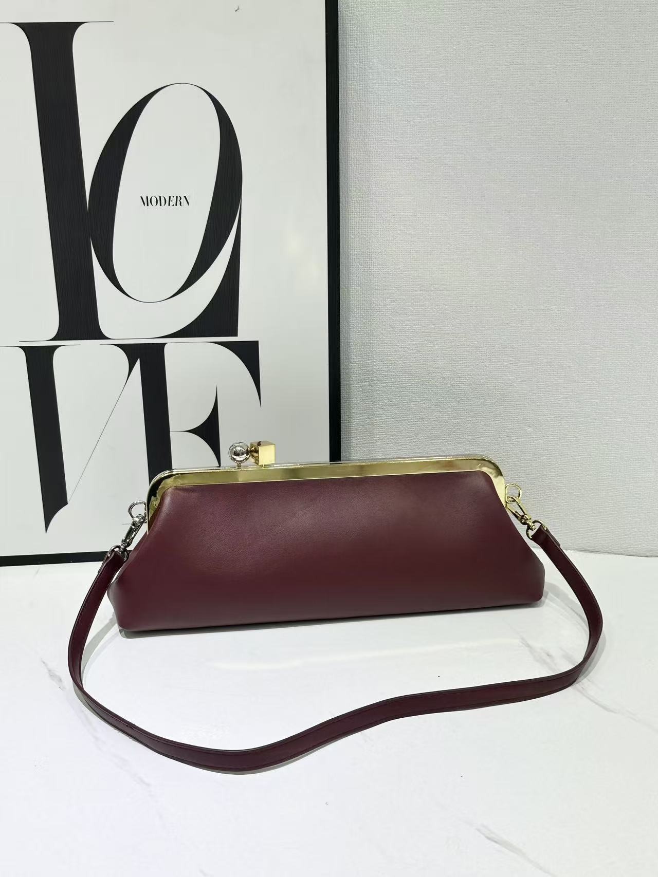Hot-Selling French Plain Weave Baguette Shoulder Bag Elegant Luxury Evening Handbag Trendy Versatile Women's Bag - Thumbnail 7