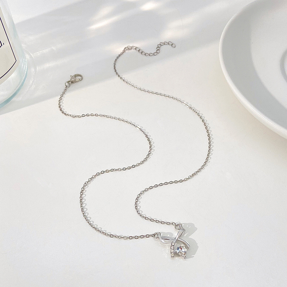 Collana con ciondolo a fiocco in zircone squisita per donna, tendenza Ins, lusso leggero, design di nicchia, stile giapponese e coreano._voghion.com