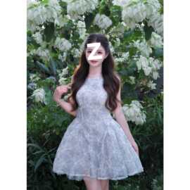 法式甜美花朵设计感公主蓬蓬短裙女夏季新款生日礼服无袖女连衣裙