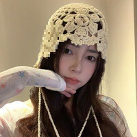 女性用の春夏の手織り中空つば帽子、エスニックスタイルのフックフラワー、タッセルストラップ、プルオーバーニット帽、多用途|undefined