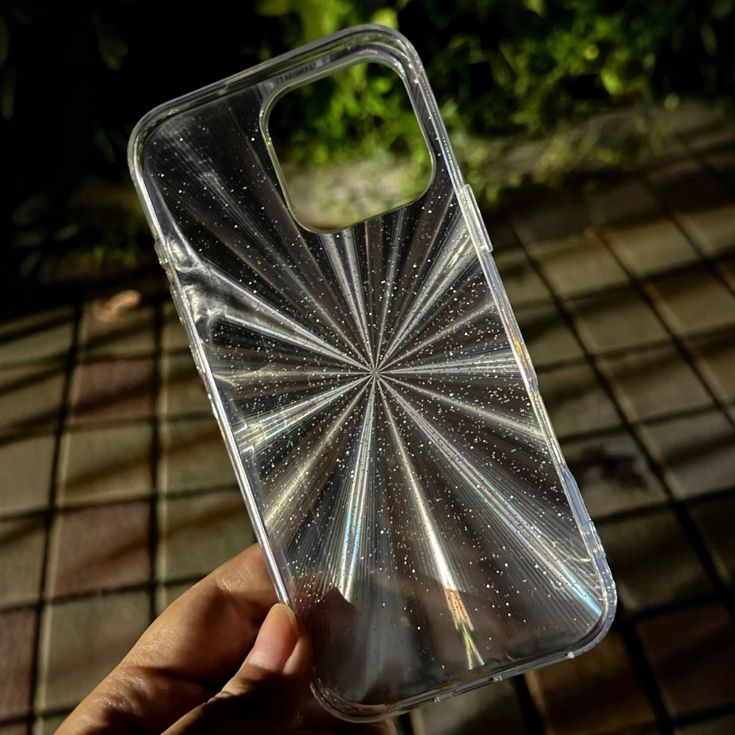 Чехол для телефона (Apple iPhone15) прозрачный зелёный с CD-узором — подходит для iPhone 11–16