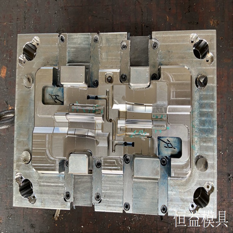 ABS汽配PS积水盘PP底脚POM模具PA塑胶模具PC灯罩注塑模具压铸模具