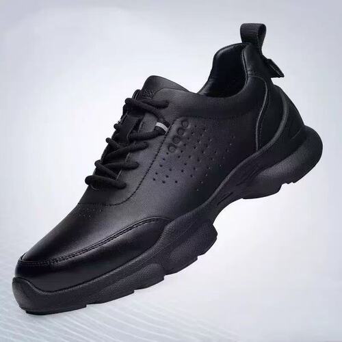 men's shoes and leather shoes spring new men's casual shoes, soft sole, non-slip sneakers, black lacing and penetrating