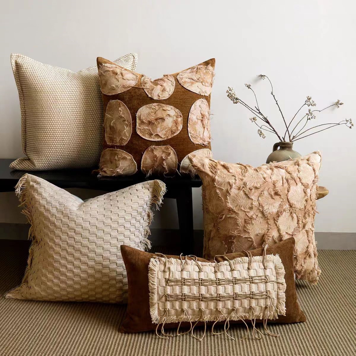 样板房客厅侘寂风抱枕软装沙发靠垫方枕样板间酒店民宿抱枕