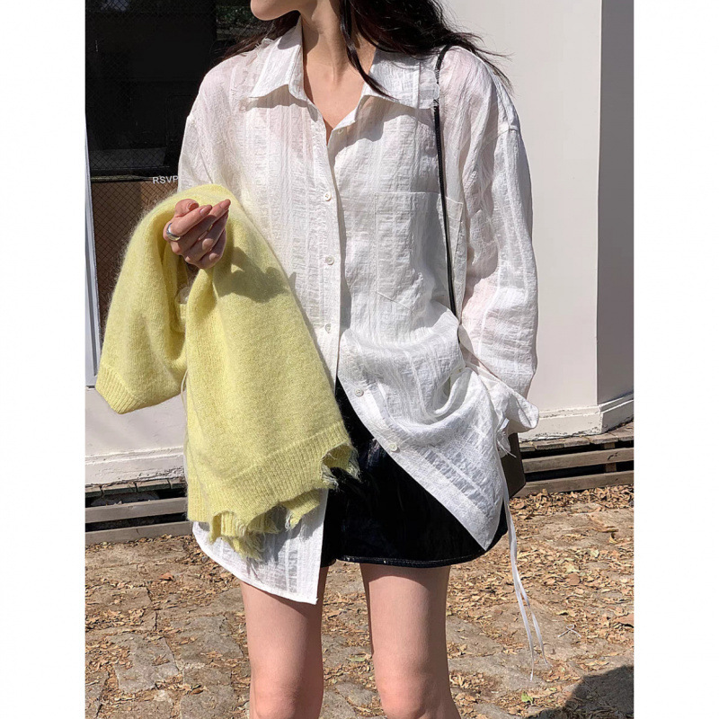 French Retro Tencel light blue Lace Stitching Texture Shirt Women's Summer Korean Style Design Sunscreen Jacket French Retro Tencel light blue Lace Stitching Texture Shirt Women's Summer Korean Style Design Sunscreen Jacket