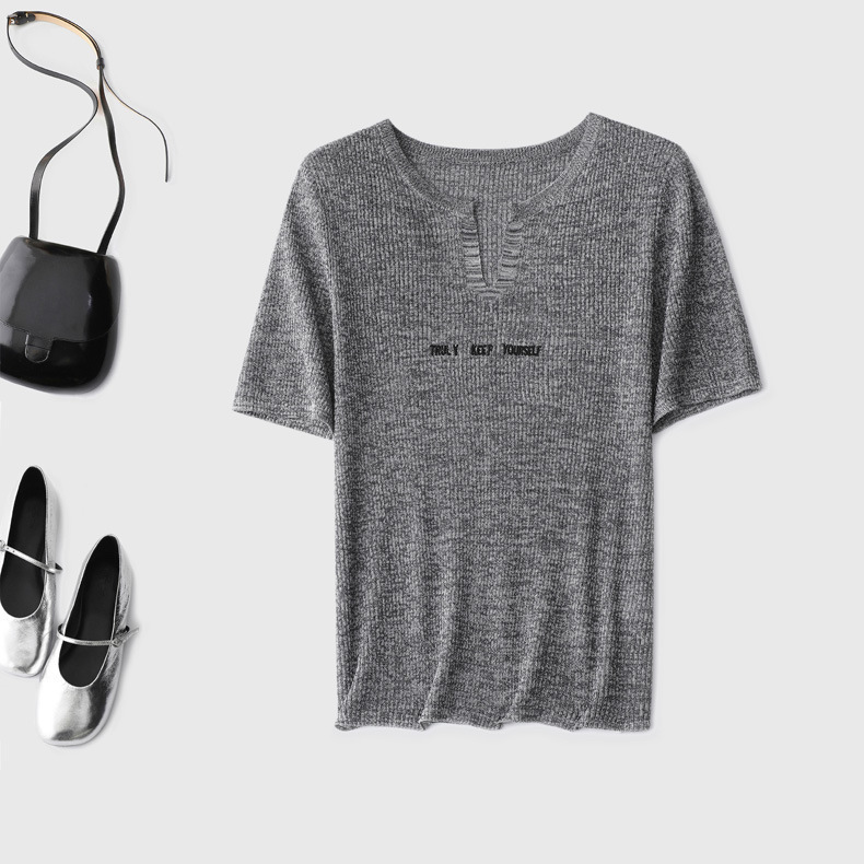 The Intellectual and Relaxed Vibe of Summer Gray-Toned Old Money Style Is Captured in a Knitted T-Shirt That Brings the Breathability of Linen and Tencel to Your Outfit