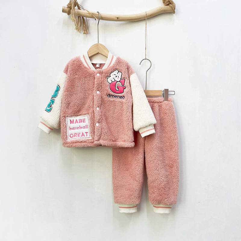 100-160cm子供の兄のスポーツ風野球服冬のサンゴの毛の保温の女の子の洋風のカーディガンのパジャマ
