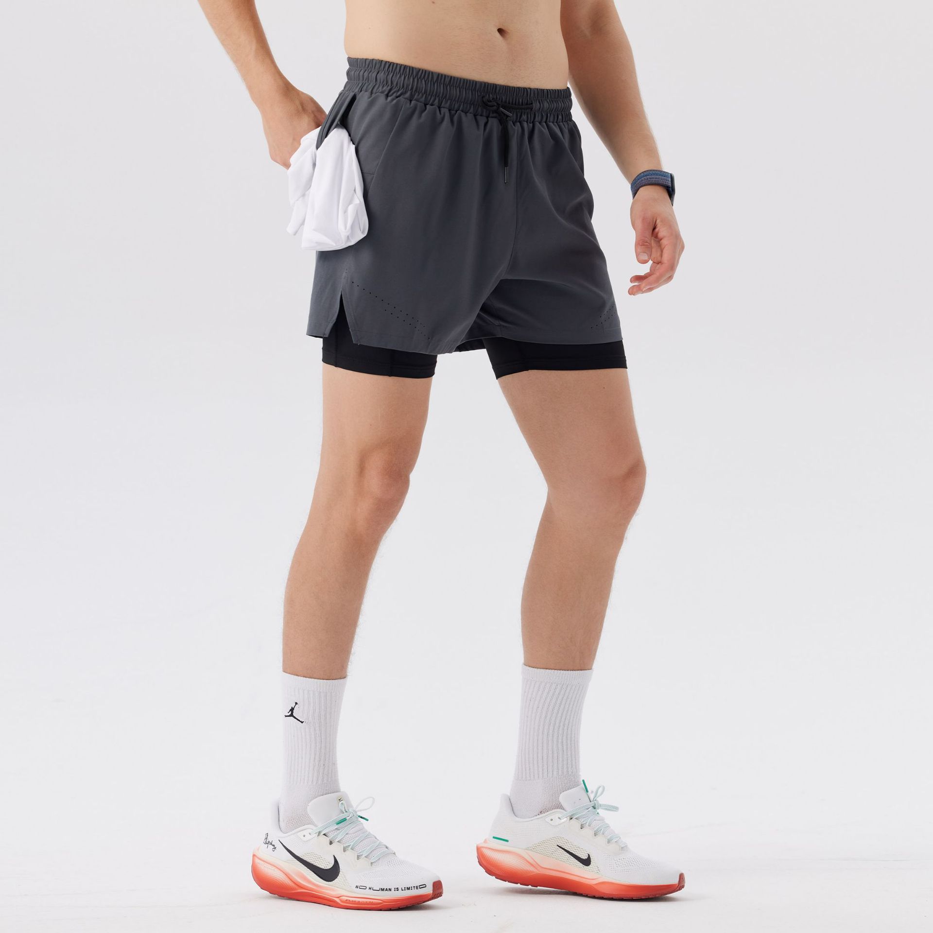 Pantalones cortos deportivos de doble capa para hombres de verano al aire libre para correr pantalones secos transpirables pantalones cortos de hombre