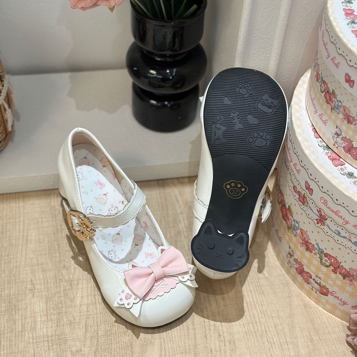 Zapatos japoneses de lolita primavera 2026 nuevo estilo de cabeza redonda lindo dulce zapatos de encaje de arco zapatos simples