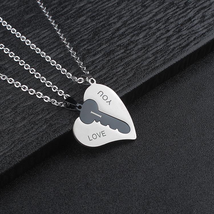 Heart Shape Vintage Style 304 Stainless Steel Pendant Necklace Wholesale display picture 2