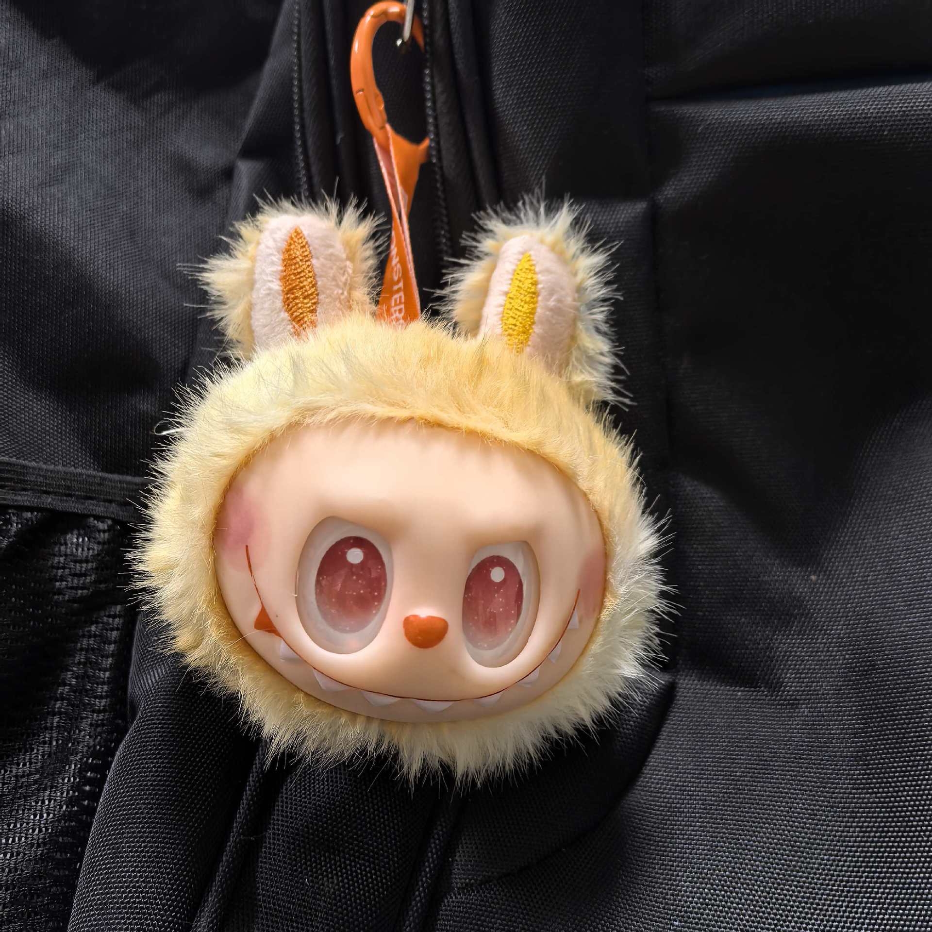 3 generaciones de colgantes de peluche labubu barraca explosiva muñeca conejo pellizco muñeca regalos pellizco música