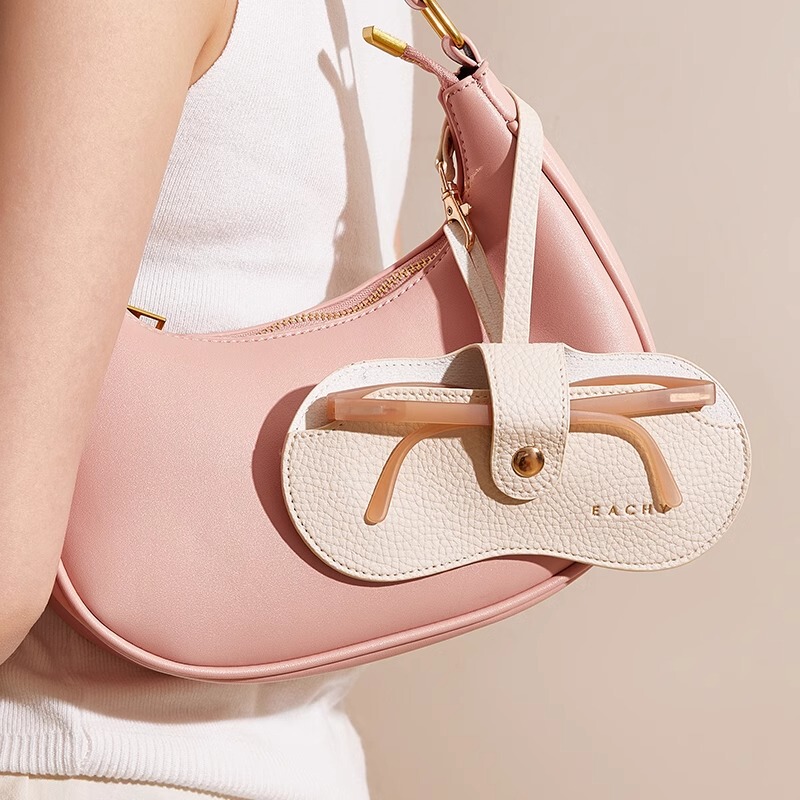 Hanging Bag Glasses Bag Japanese Glasses Storage Bag Anti-Pressure Portable Sunglasses Storage Box Storage Bag Sunglasses Storage Hanging Bag Glasses Bag Japanese Glasses Storage Bag Anti-Pressure Portable Sunglasses Storage Box Storage Bag Sunglasses Storage