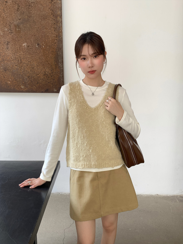 衣尔衫 简单主义 毛绒绒羊毛百搭针织马甲女坎肩叠穿短款背心0577|undefined