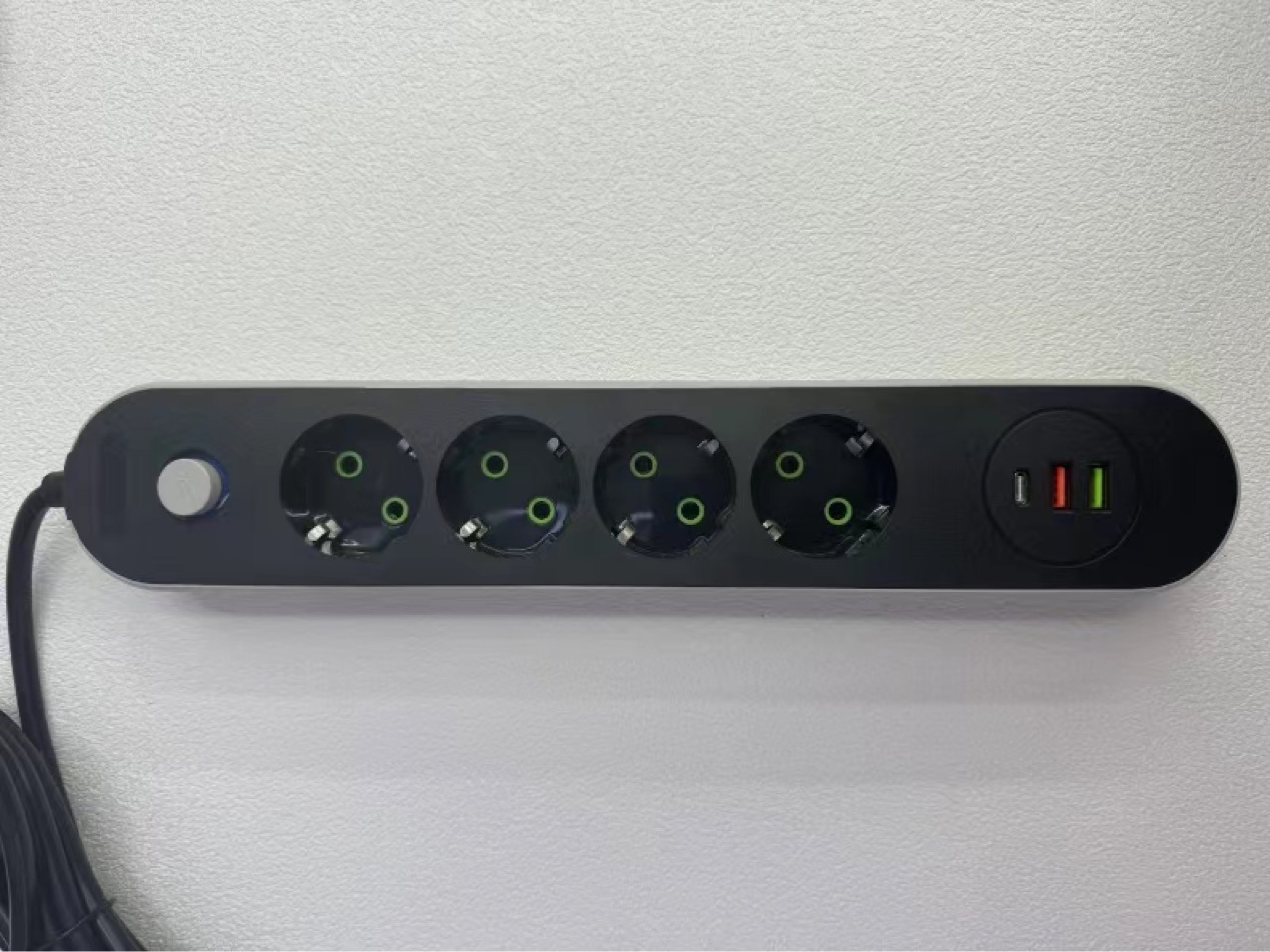 厂家直销欧标欧规黑色USB多功能插座插排多孔有线多孔位带Tylc-C