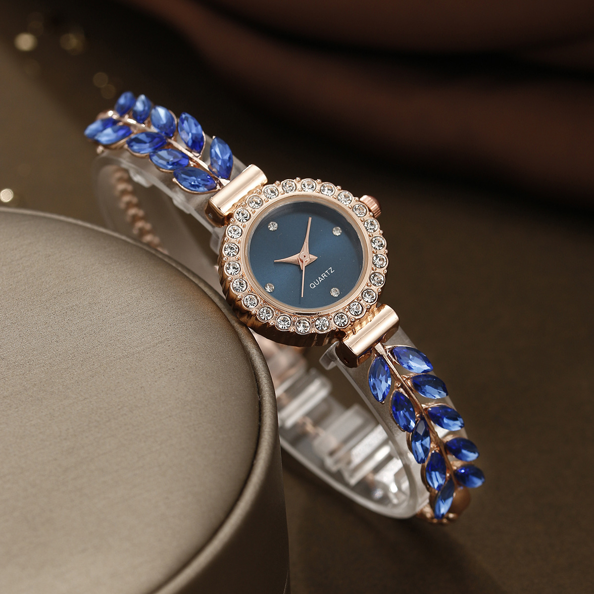Women's Gender Casual Solid Color Buckle Quartz Watch Women's Watches
