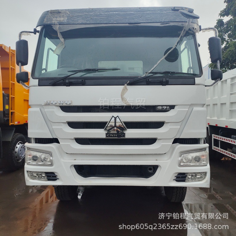 SINOTRUK dump truck cross-border export HOWO dump truck HOWO 6×4 self-unloading tractor truck