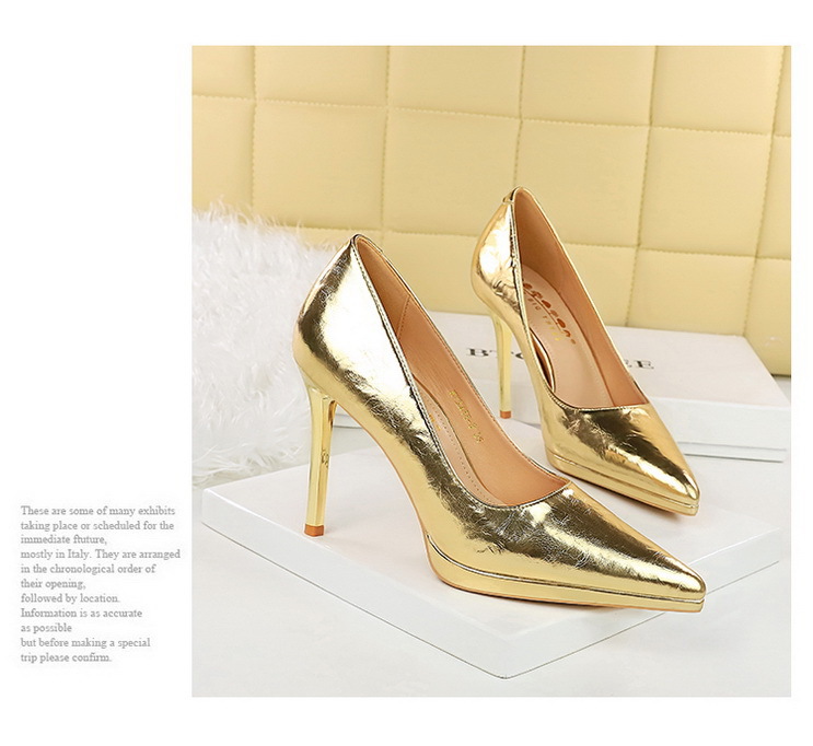 Vintage vízálló platformos magassarkú női, vékony sarkú, sekélyen szárt, hegyes, participő nőknek._voghion.com